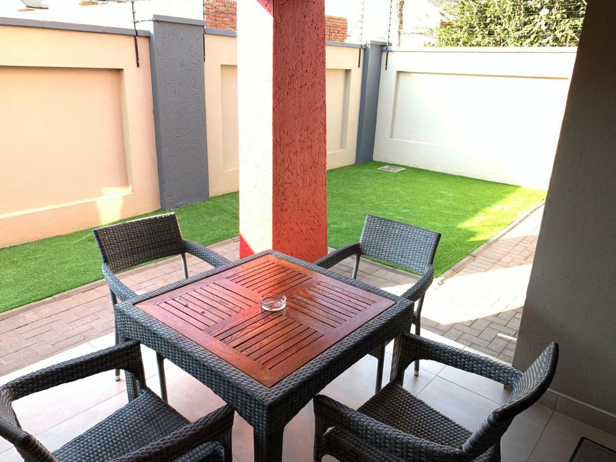 66 Dorp Street Apartment Polokwane Luaran gambar