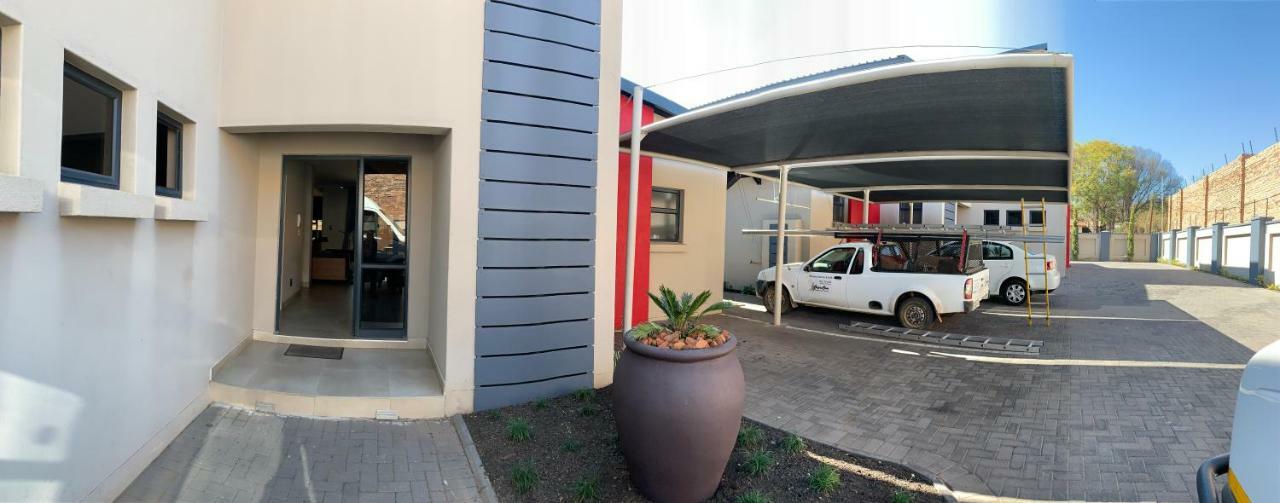 66 Dorp Street Apartment Polokwane Luaran gambar